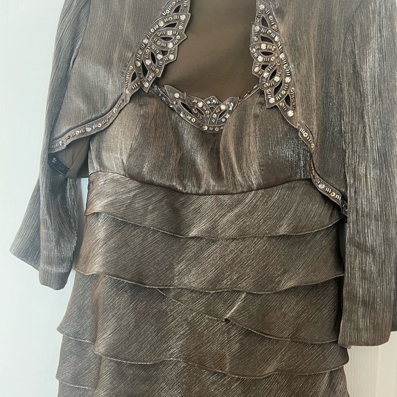 Ignite evening by Caroline dress with Bolero jacket stunning and elegant - Picture 3 of 14